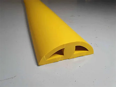 Safety yellow rubber floor bunding profile